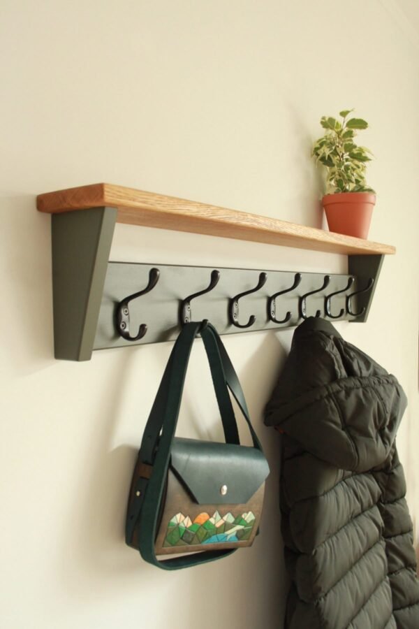 Wall Spot – Wall-Mounted Clothes Hanger with Shelf