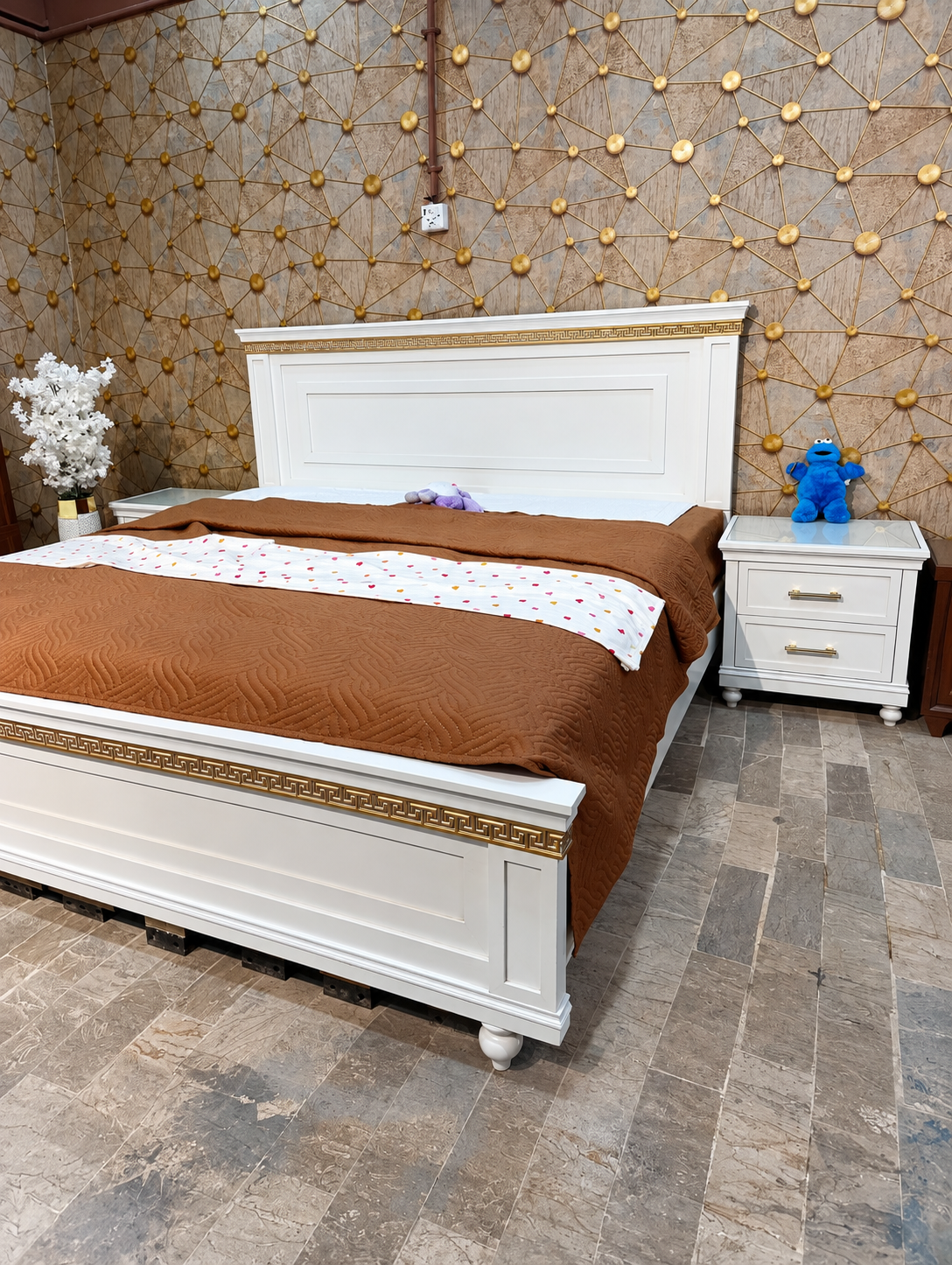Classic Ivory Gold Bed