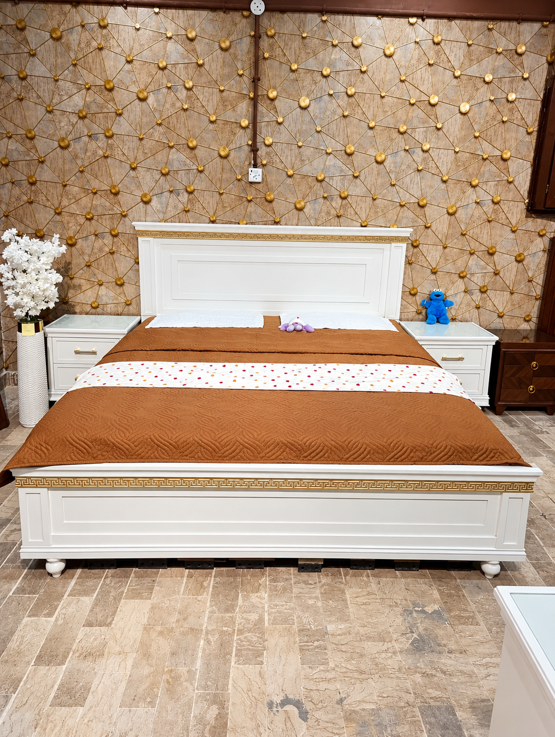 Classic Ivory Gold Bed Classic Ivory Gold Bed